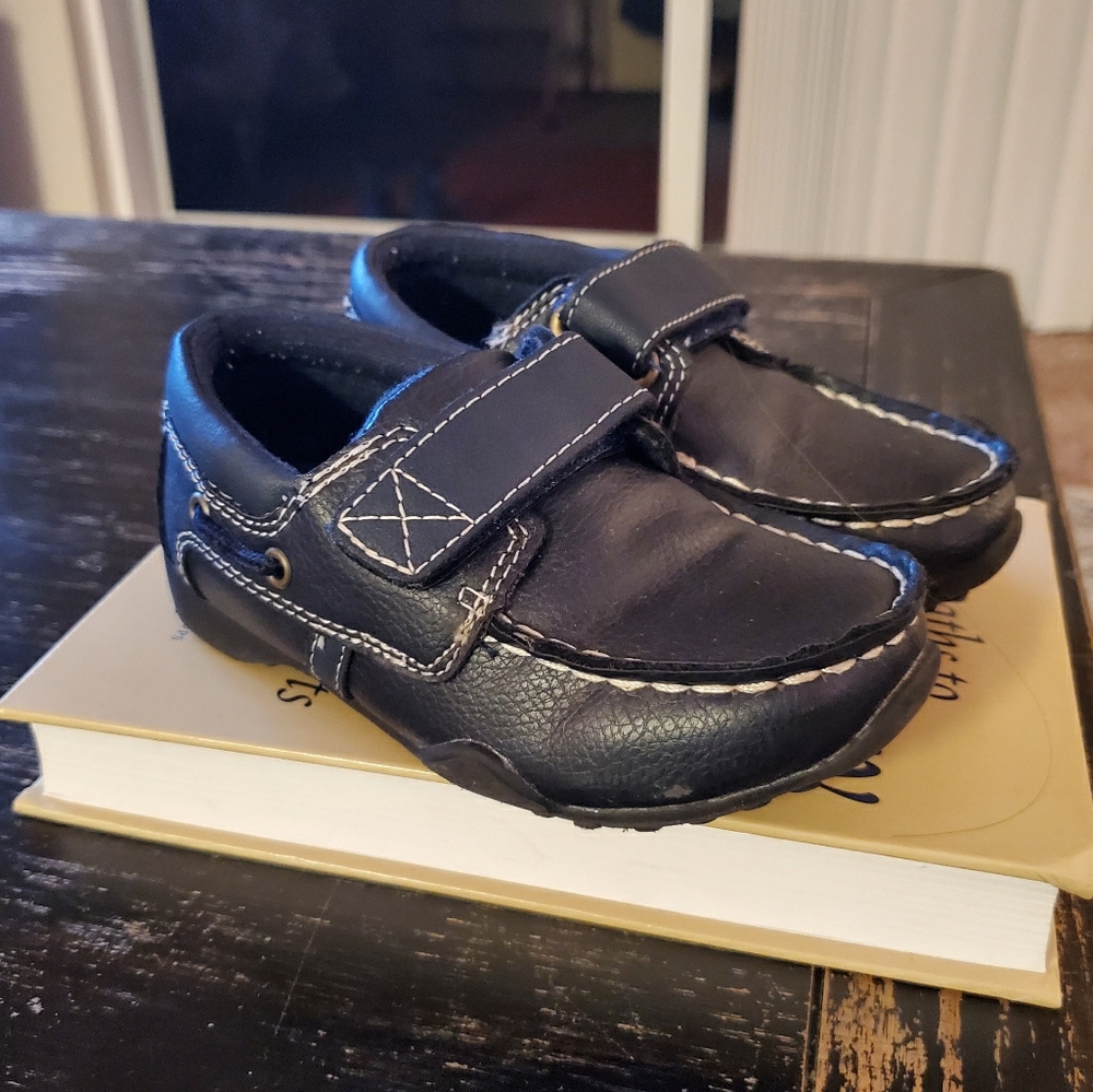 Children's Place Toddler Navy Blue Loafer, Size 8